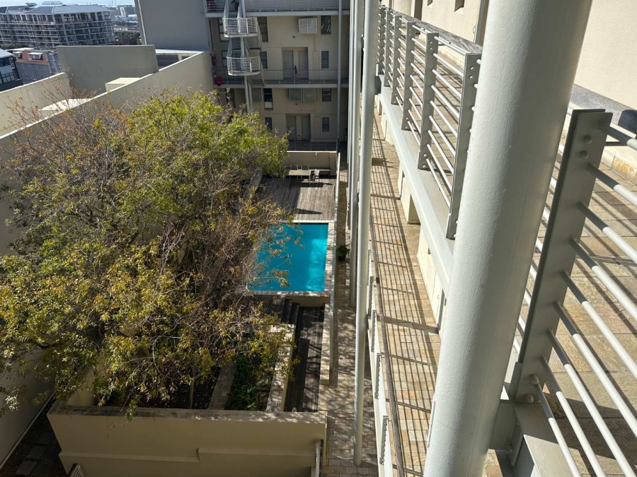To Let 2 Bedroom Property for Rent in De Waterkant Western Cape